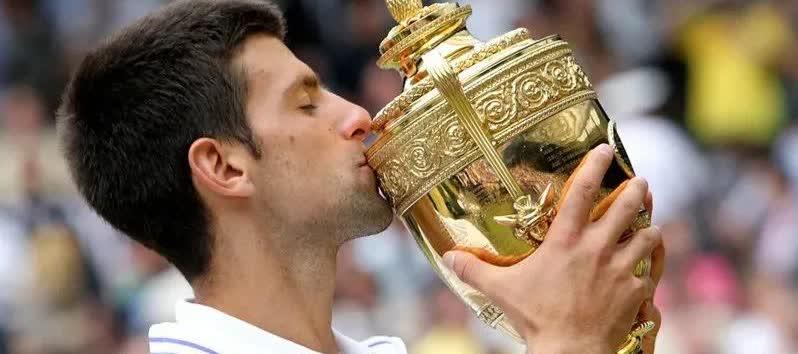 开云体育平台登录-费德勒连续二十场比赛得分超过夺冠，西班牙队不断突破！观众掌声雷动的简单介绍