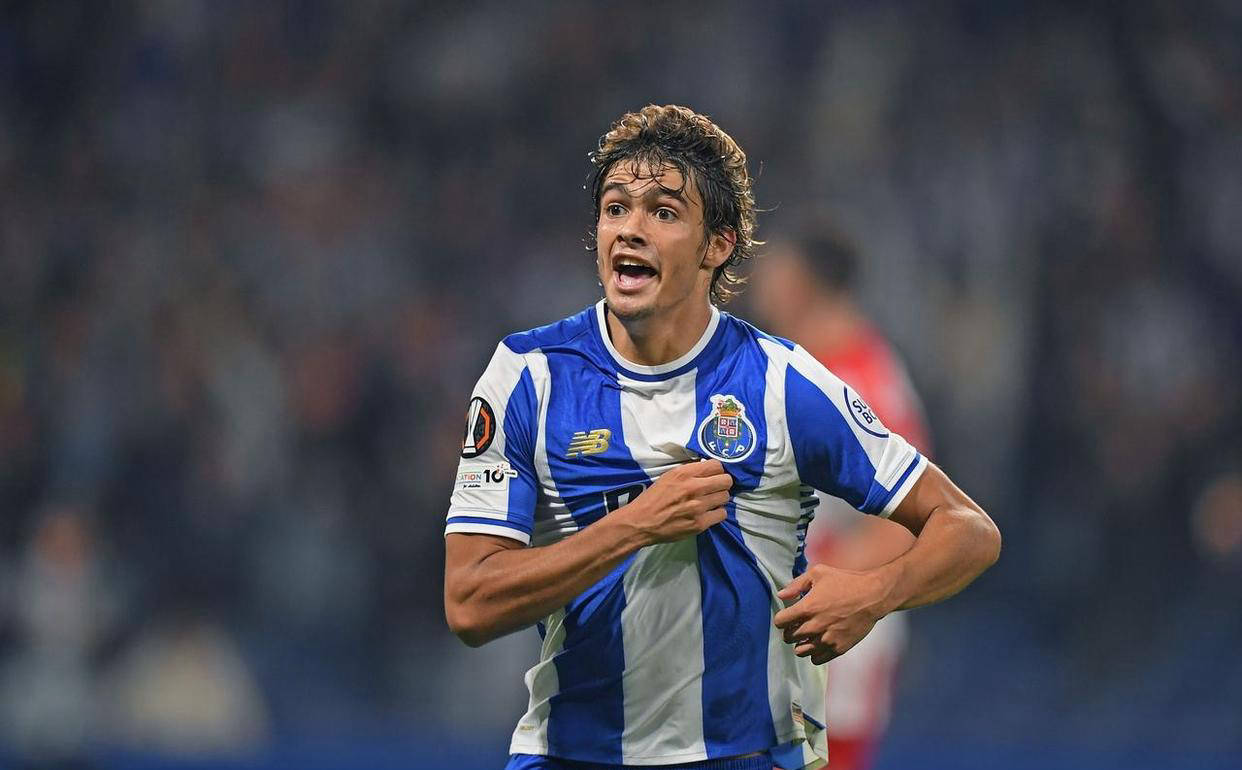 开云体育平台登录-赛地聚焦——德甲赛后热度飙升，波尔图迎来里程碑，悬念犹存，资深球员宣示担当的简单介绍