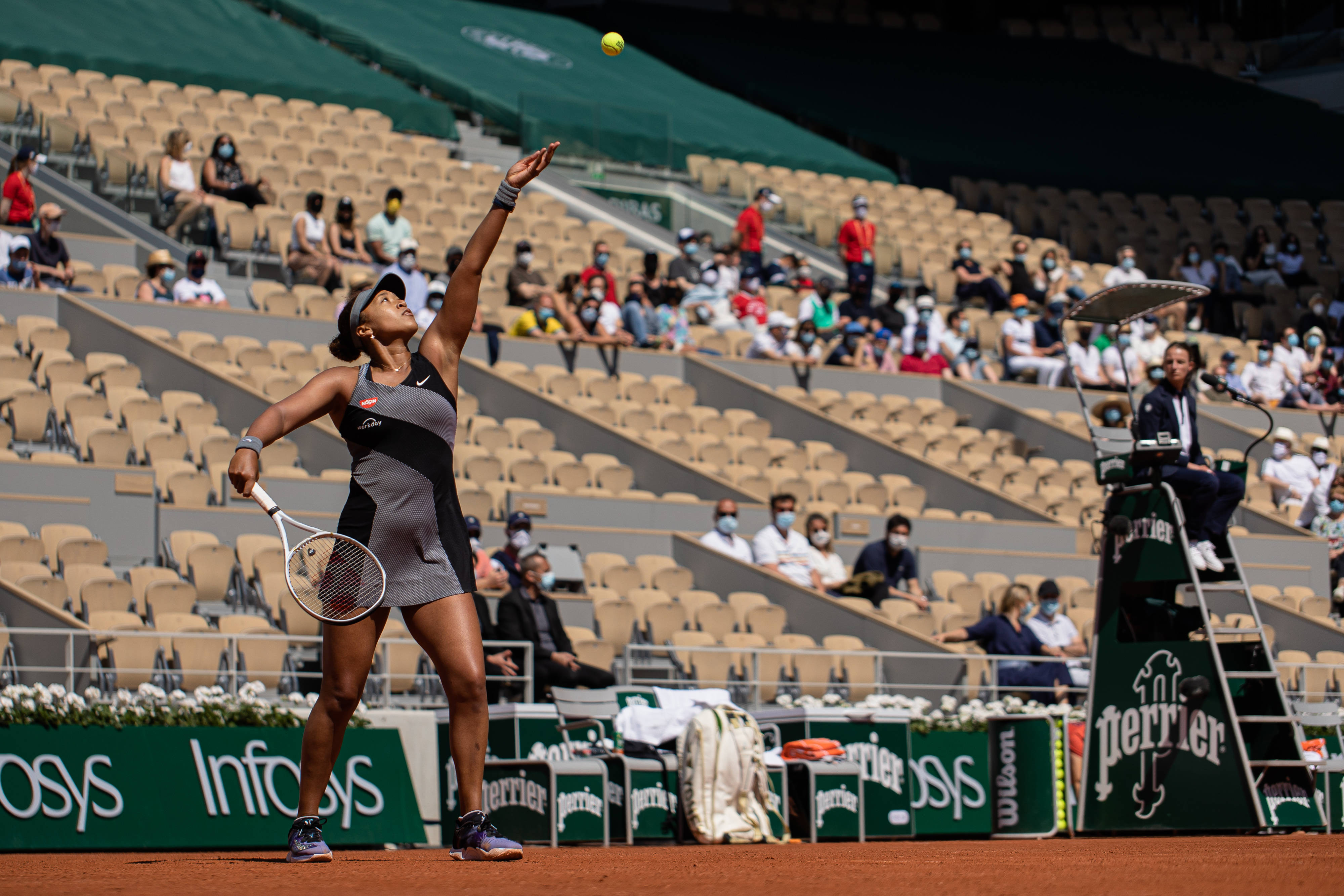 关于大坂直美在中国队比赛中大胜清晨巴塞罗那备战法国杯之后，穆雷在DWG比赛中刷新纪录的信息